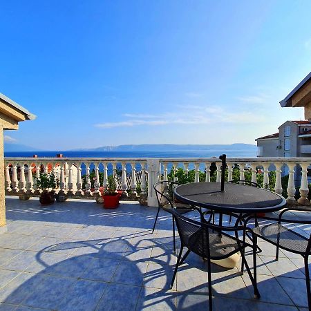 Apartman Tea Novi Vinodolski Exterior foto