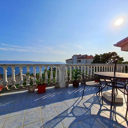 Apartman Tea Novi Vinodolski Exterior foto