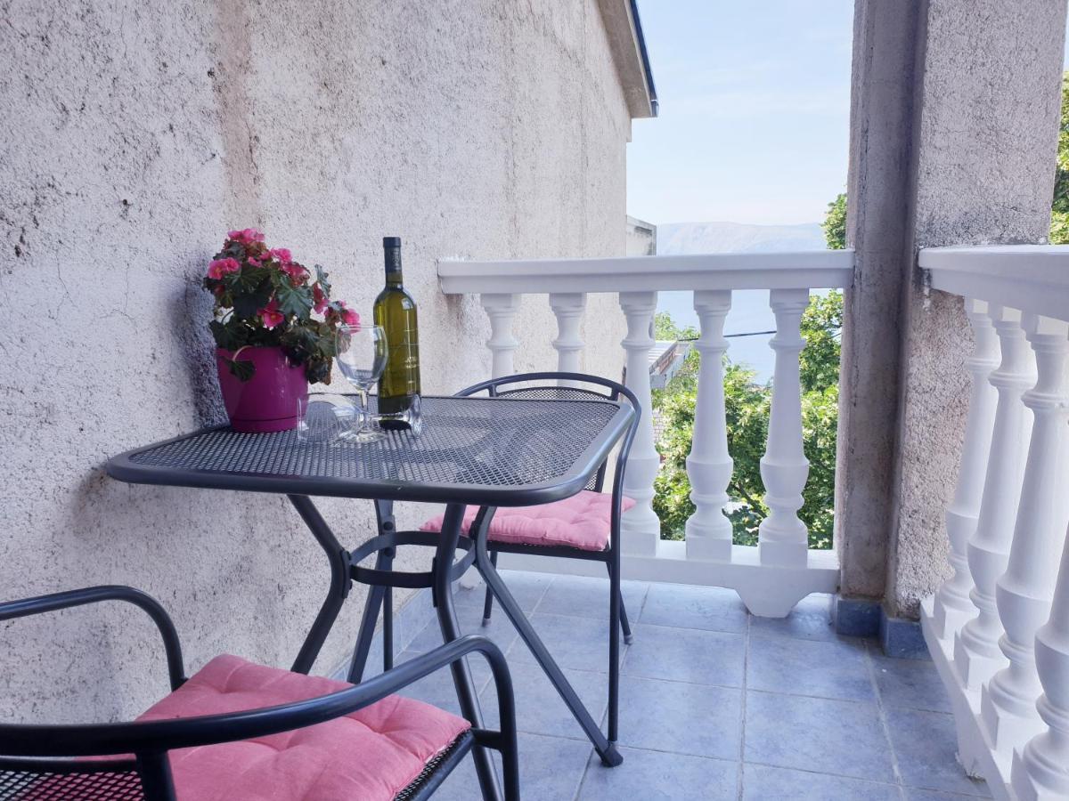 Apartman Tea Novi Vinodolski Exterior foto